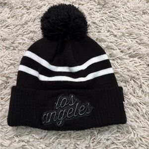 New Era NBA Los Angeles Black with White Stripes Beanie